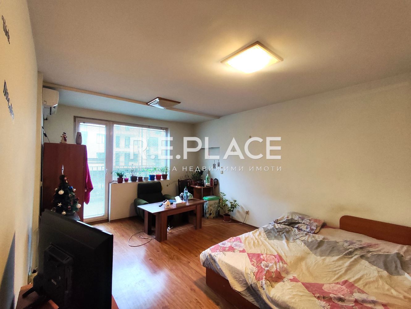 Продава двустаен апартамент в кв. Левски, гр. Варна