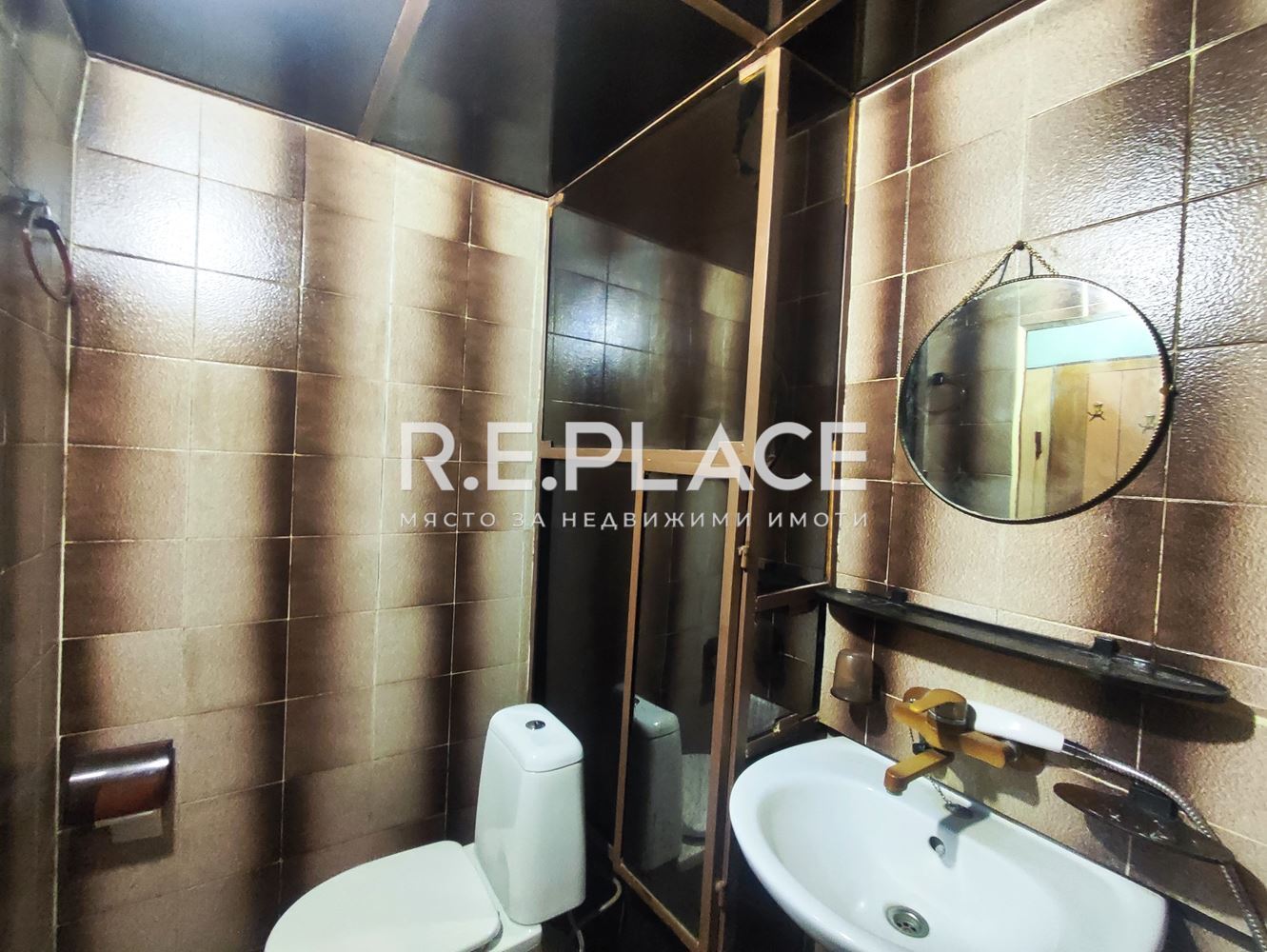 Продава апартамент с три стаи гр. Варна, кв. Младост