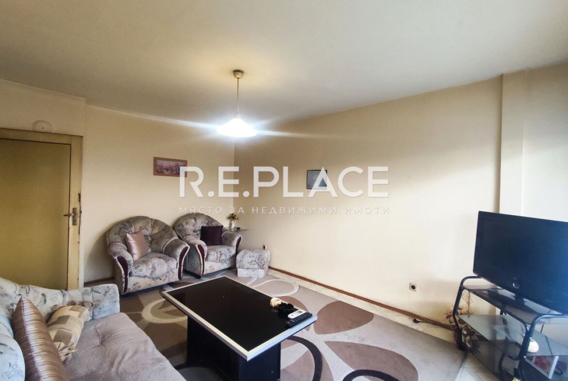 Продава апартамент с три стаи гр. Варна, кв. Младост