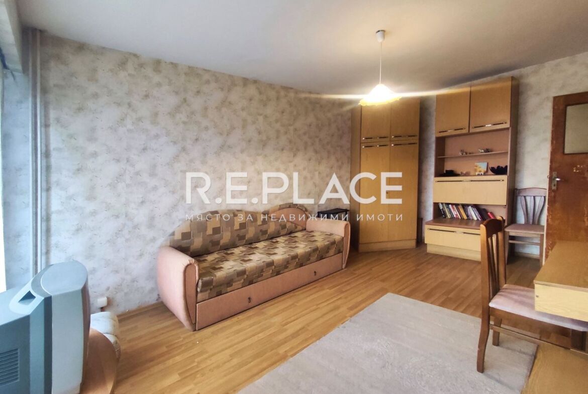 Продава апартамент с три стаи гр. Варна, кв. Младост