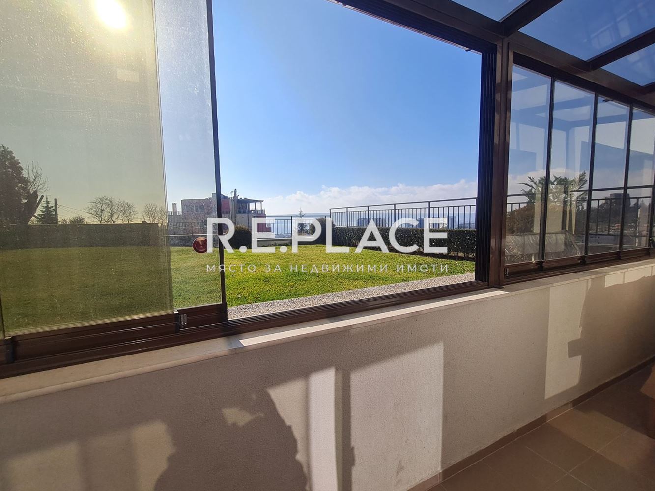 Продава двустаен апартамент гр. Варна, кв. Бриз