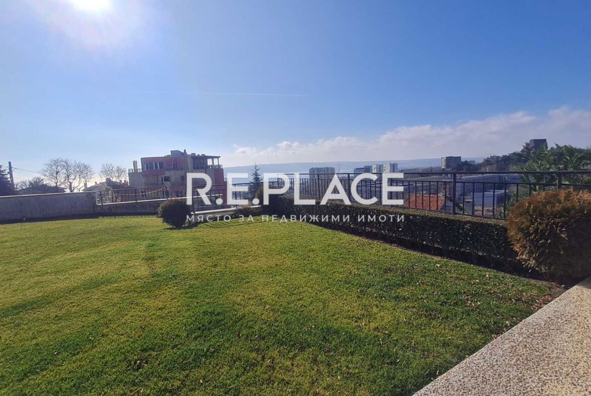 Продава двустаен апартамент гр. Варна, кв. Бриз