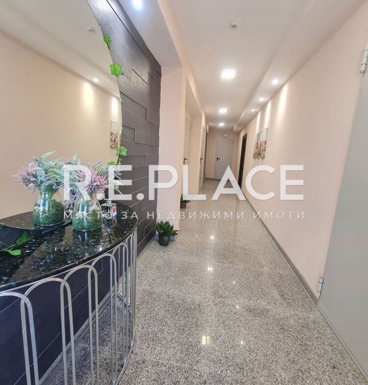 Продава двустаен апартамент гр. Варна, кв. Бриз