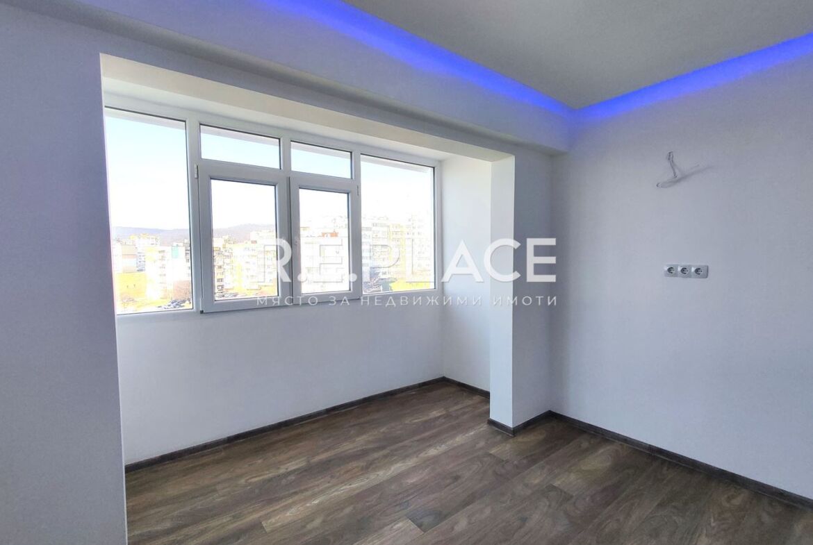 Продава апартамент с три стаи ж.к. Владиславово, гр. Варна