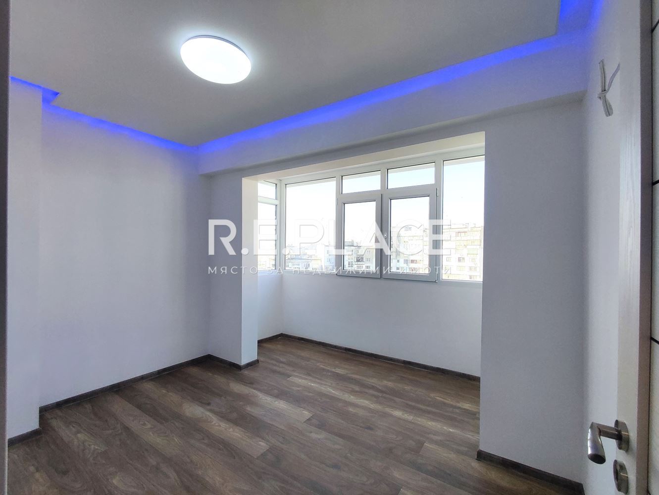 Продава апартамент с три стаи ж.к. Владиславово, гр. Варна