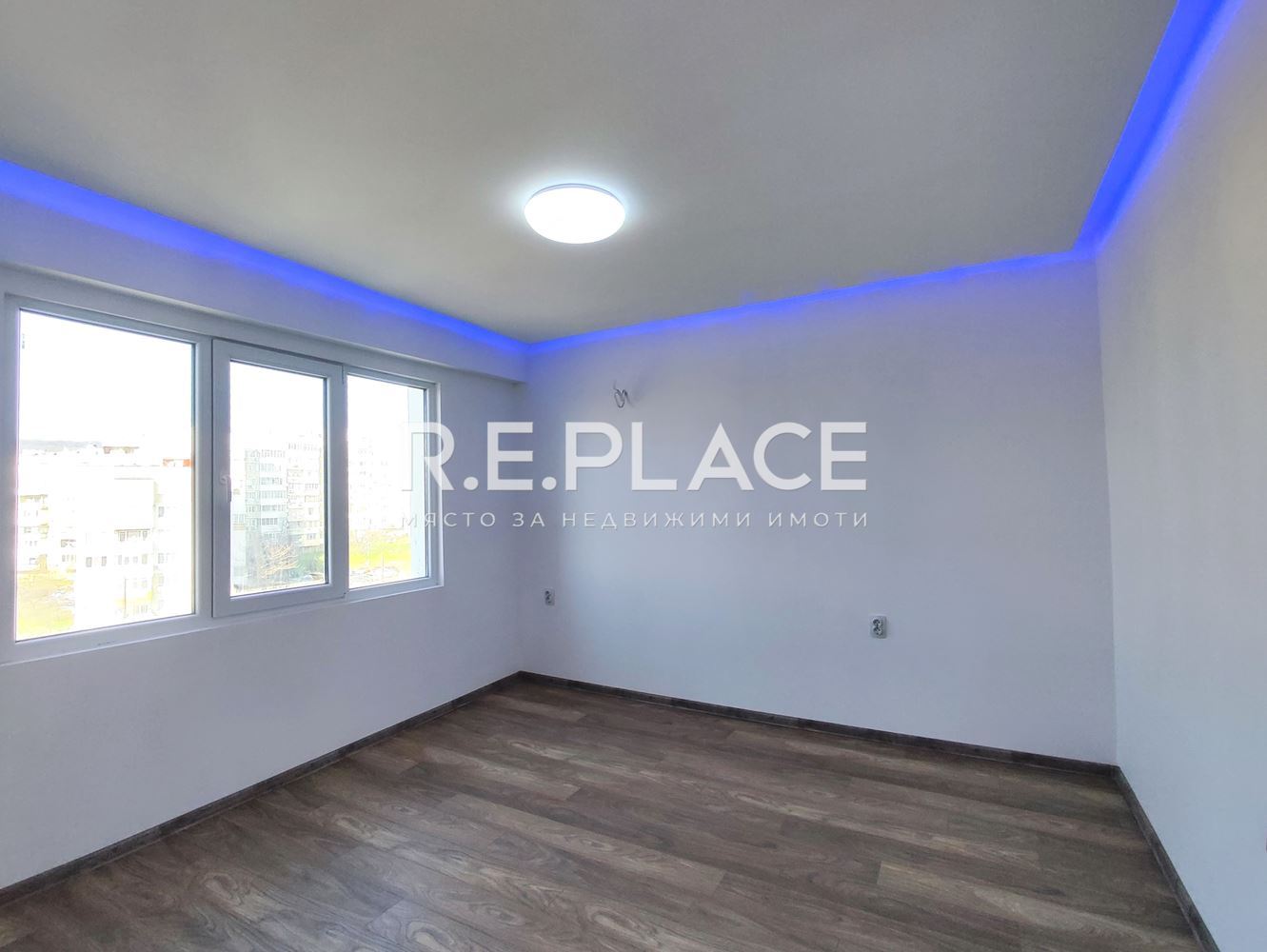 Продава апартамент с три стаи ж.к. Владиславово, гр. Варна