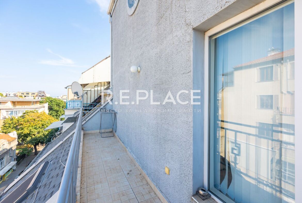 Дава под наем четиристаен апартамент, гр.Варна, Общината!