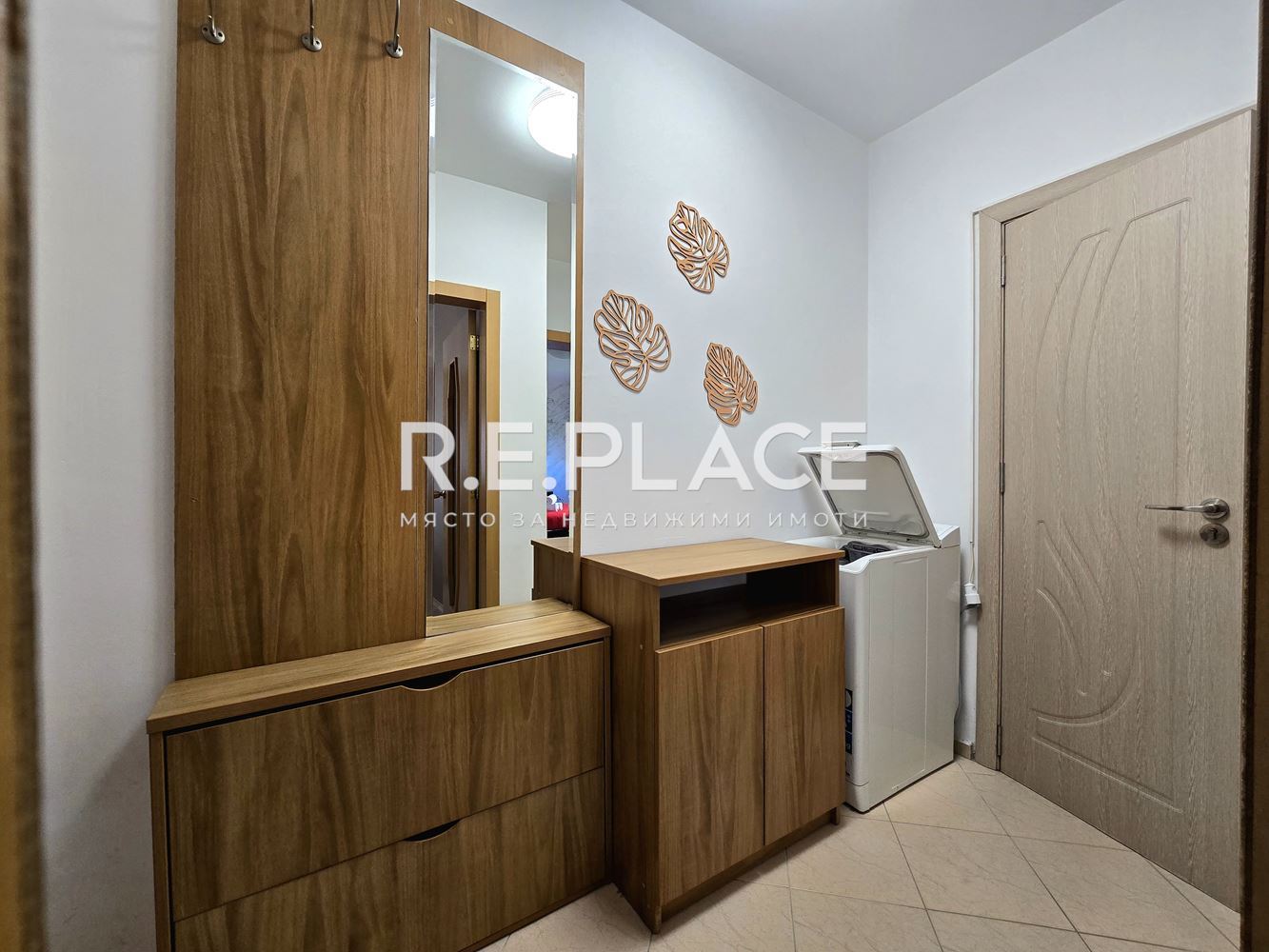 🏢 Двустаен апартамент с паркомясто – център, Варна (под Синият пазар)