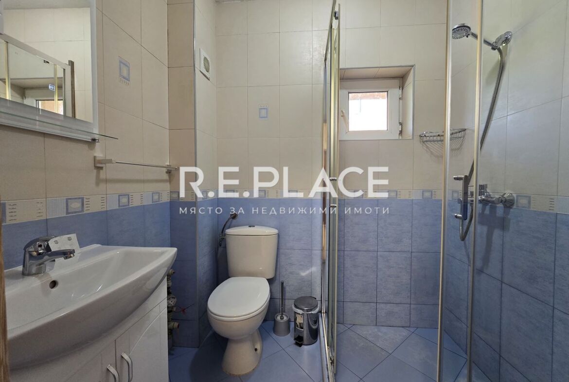 🏢 Двустаен апартамент с паркомясто – център, Варна (под Синият пазар)