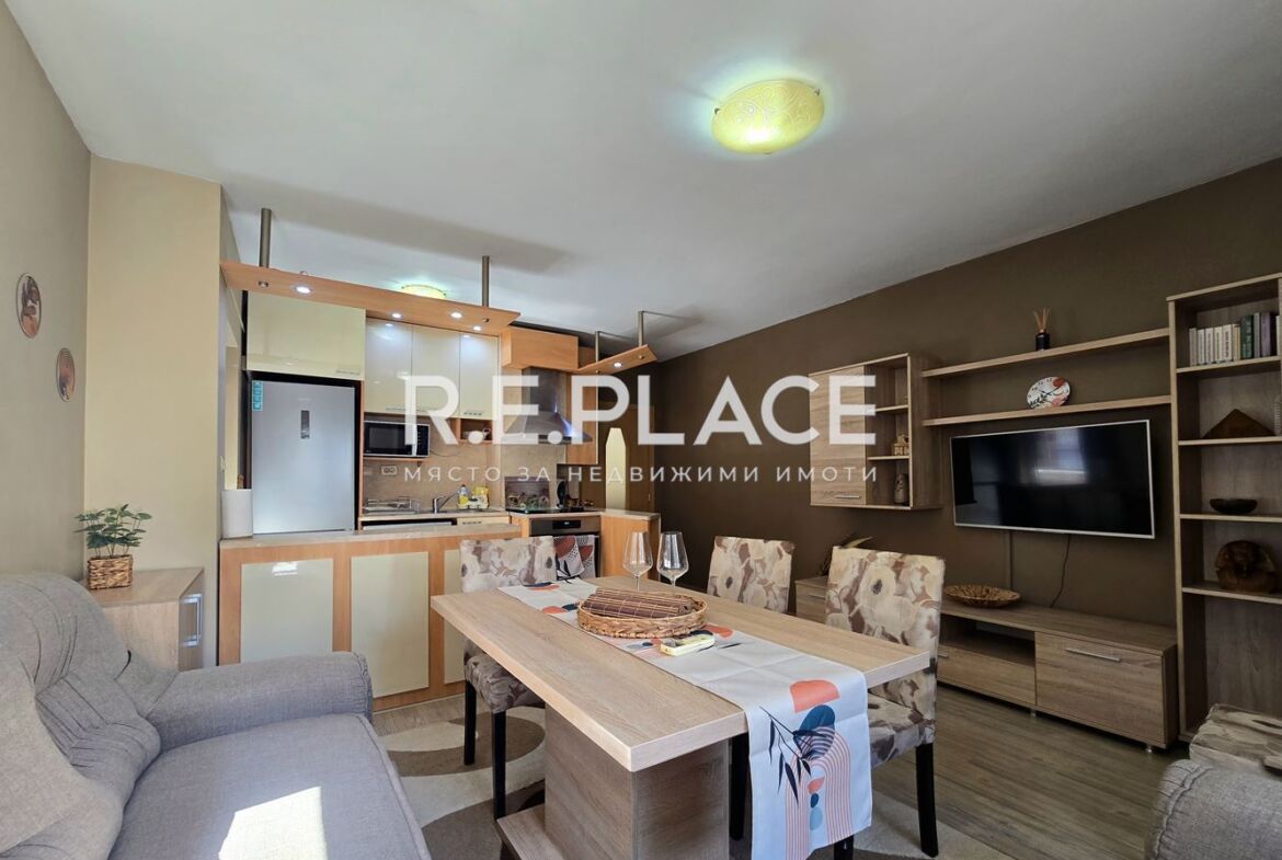 🏢 Двустаен апартамент с паркомясто – център, Варна (под Синият пазар)