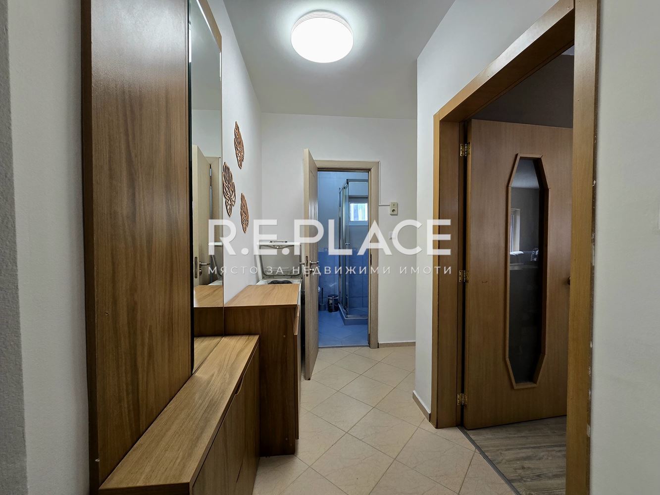 🏢 Двустаен апартамент с паркомясто – център, Варна (под Синият пазар)