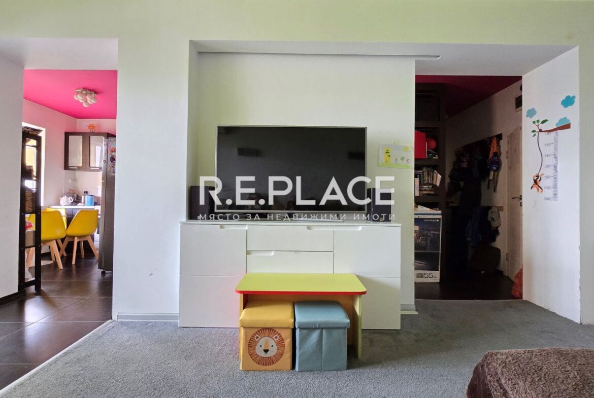 Тристаен апартамент, гр. Варна, кв. Младост 2, до Ледената пързалка