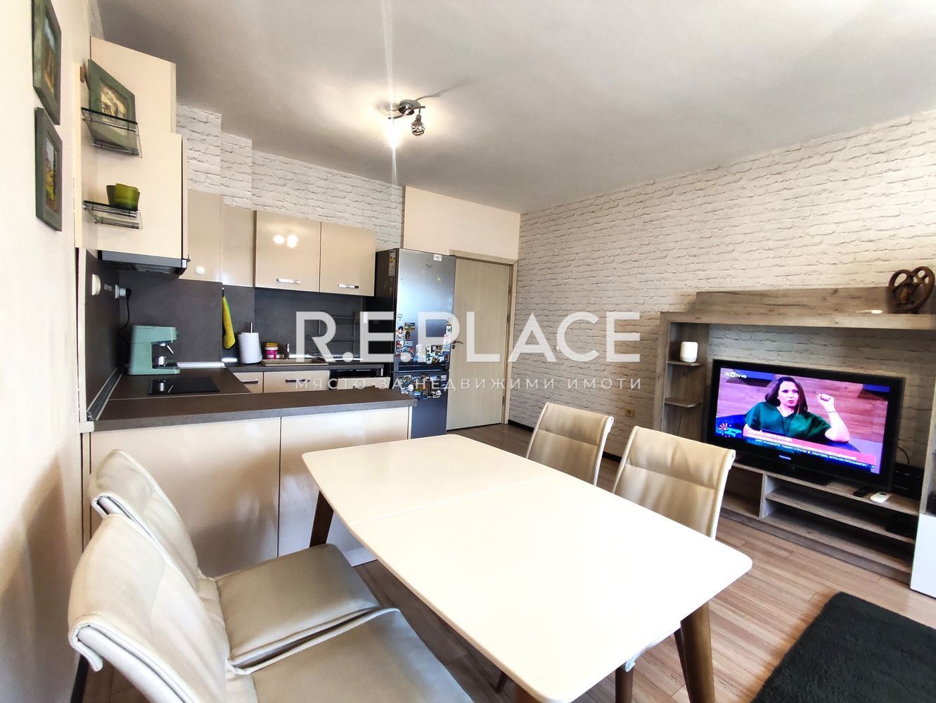 Продава двустаен апартамен кв. Левски, гр. Варна