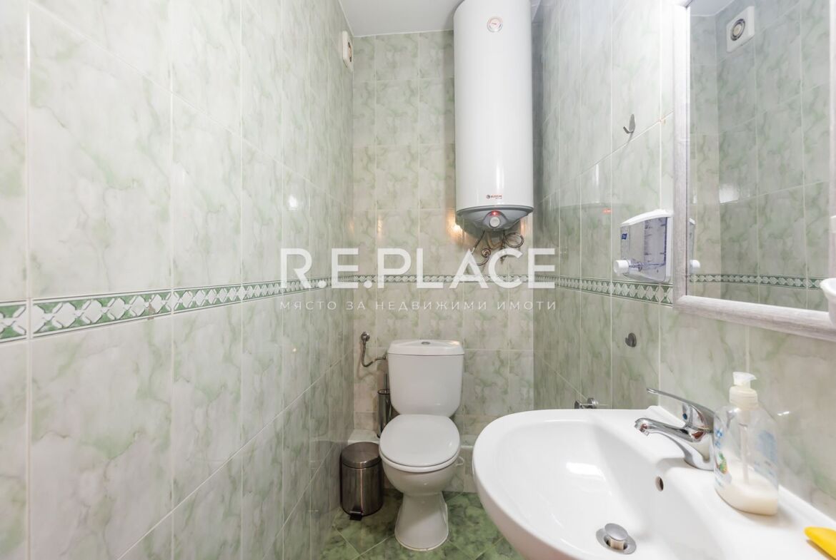 Продава четиристаен апартамент, гр.Варна, Общината!