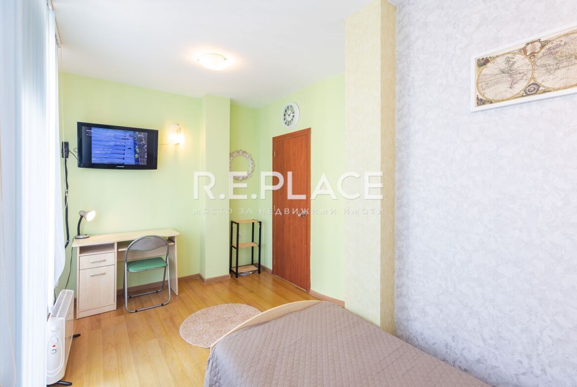 Продава четиристаен апартамент, гр.Варна, Общината!