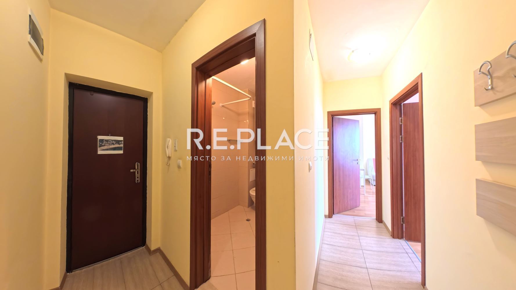 Продава двустаен апартамент в м-т Ален Мак, гр. Варна