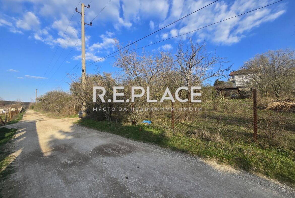 Ъглов парцел 817 кв.м в м-т Перчемлията – Идеален за фамилна къща