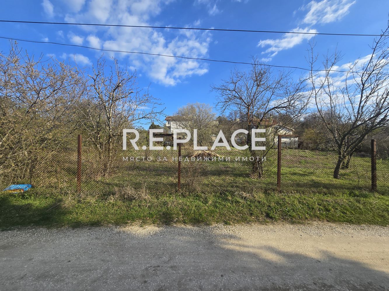 Ъглов парцел 817 кв.м в м-т Перчемлията – Идеален за фамилна къща