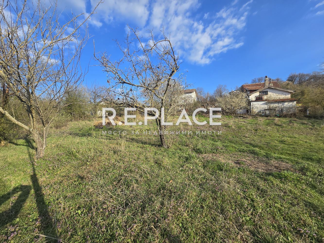 Ъглов парцел 817 кв.м в м-т Перчемлията – Идеален за фамилна къща