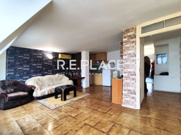 Продава тристаен апарамент Център, гр. Варна