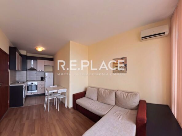 Продава двустаен апартамент в м-т Ален Мак, гр. Варна