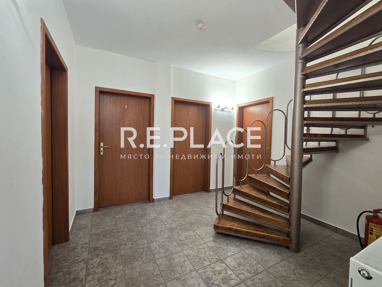 Продава Хотел м-т Ален Мак, гр. Варна