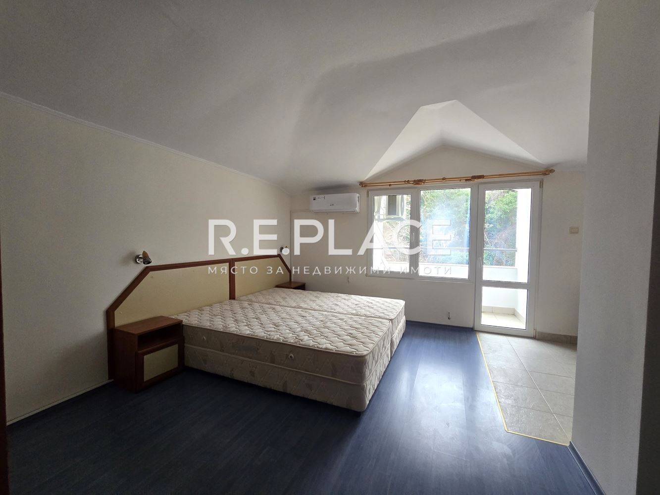 Продава Хотел м-т Ален Мак, гр. Варна