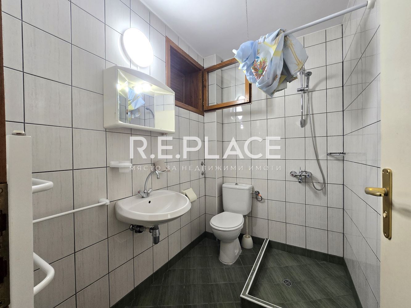 Продава Хотел м-т Ален Мак, гр. Варна