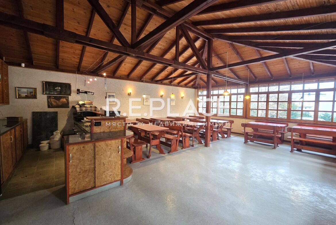 Продава Хотел м-т Ален Мак, гр. Варна