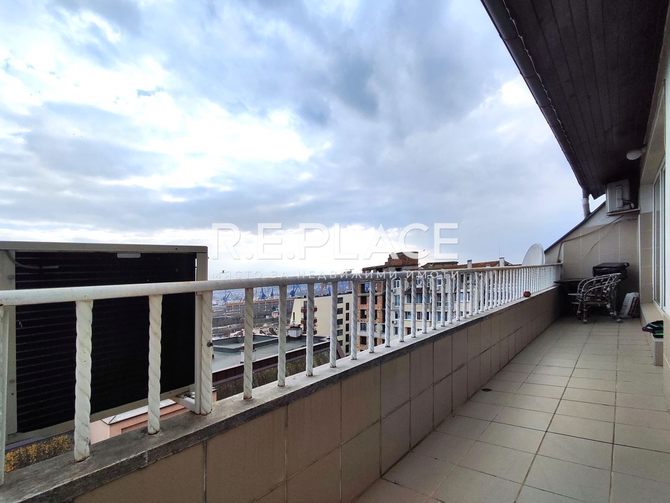 Продажба на тристаен апартамент с морска панорама – Център, гр. Варна (Операта)