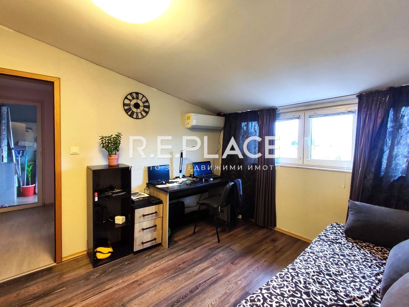 Продажба на тристаен апартамент с морска панорама – Център, гр. Варна (Операта)