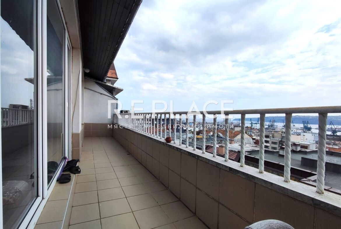 Продажба на тристаен апартамент с морска панорама – Център, гр. Варна (Операта)