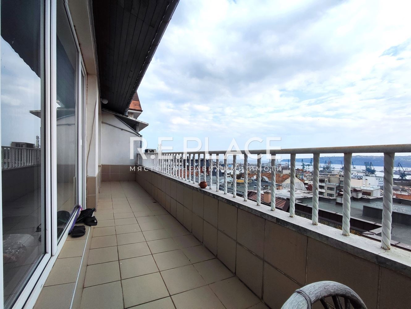 Продажба на тристаен апартамент с морска панорама – Център, гр. Варна (Операта)