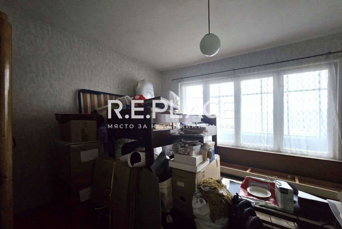 Продава четиристаен тухлен апартамент кв. Чайка, гр. Варна