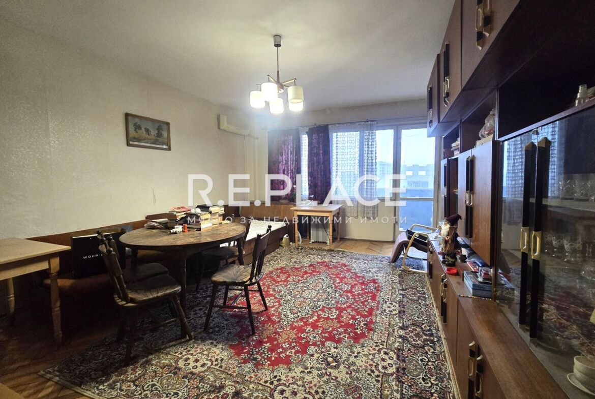 Продава четиристаен тухлен апартамент кв. Чайка, гр. Варна