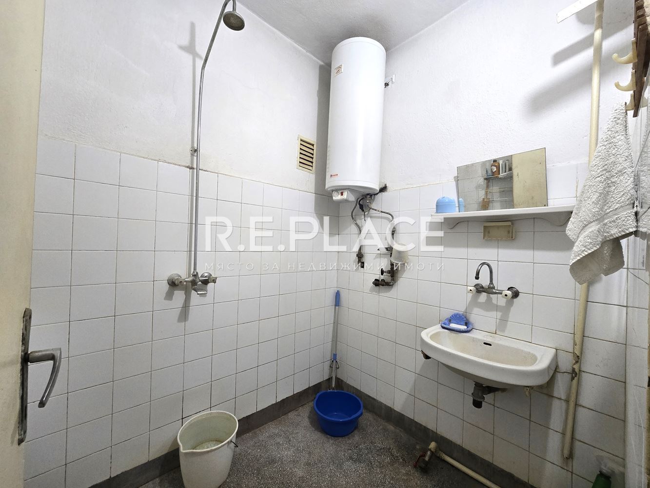Продава четиристаен тухлен апартамент кв. Чайка, гр. Варна