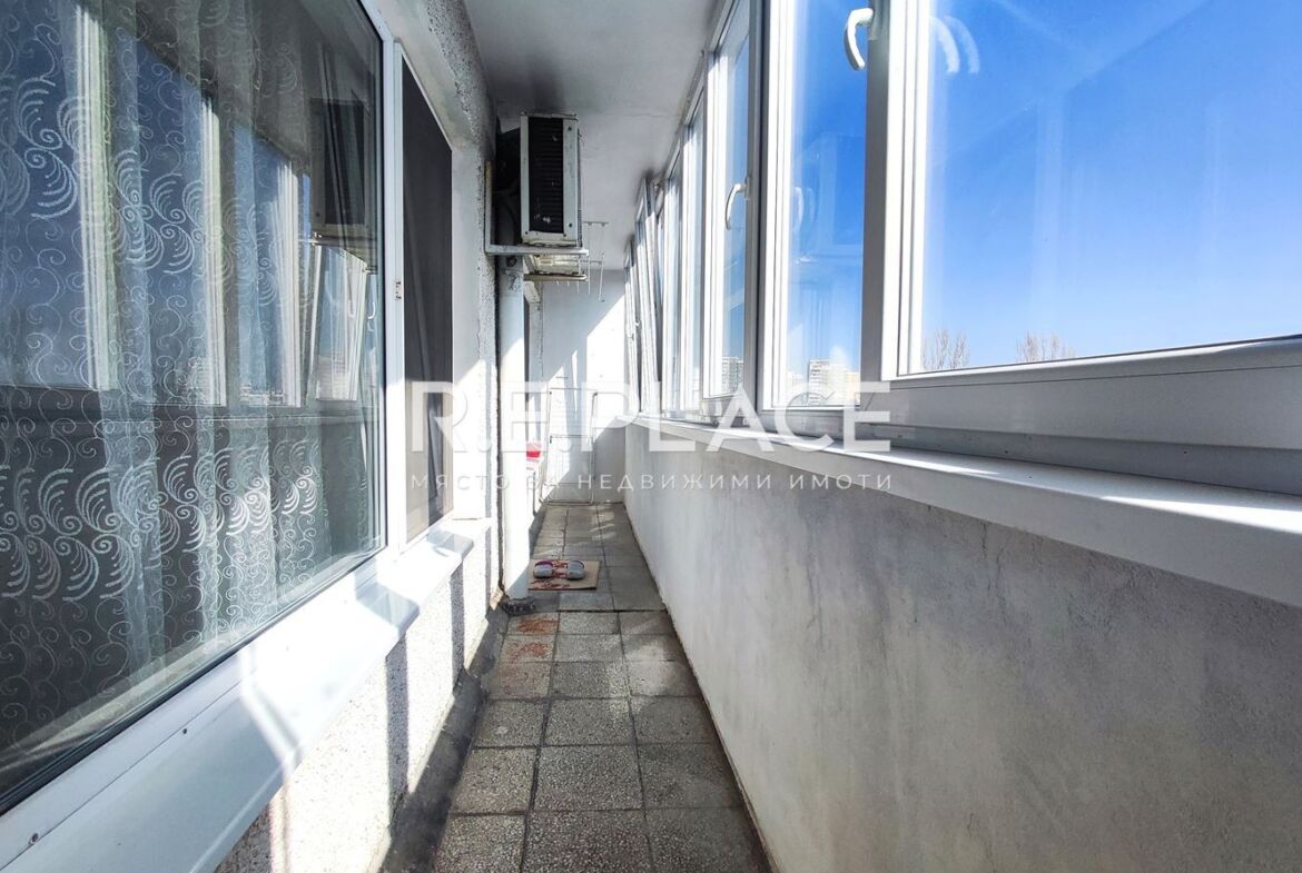 Продава апартамент с четири стаи в Цветен Квартал, гр. Варна