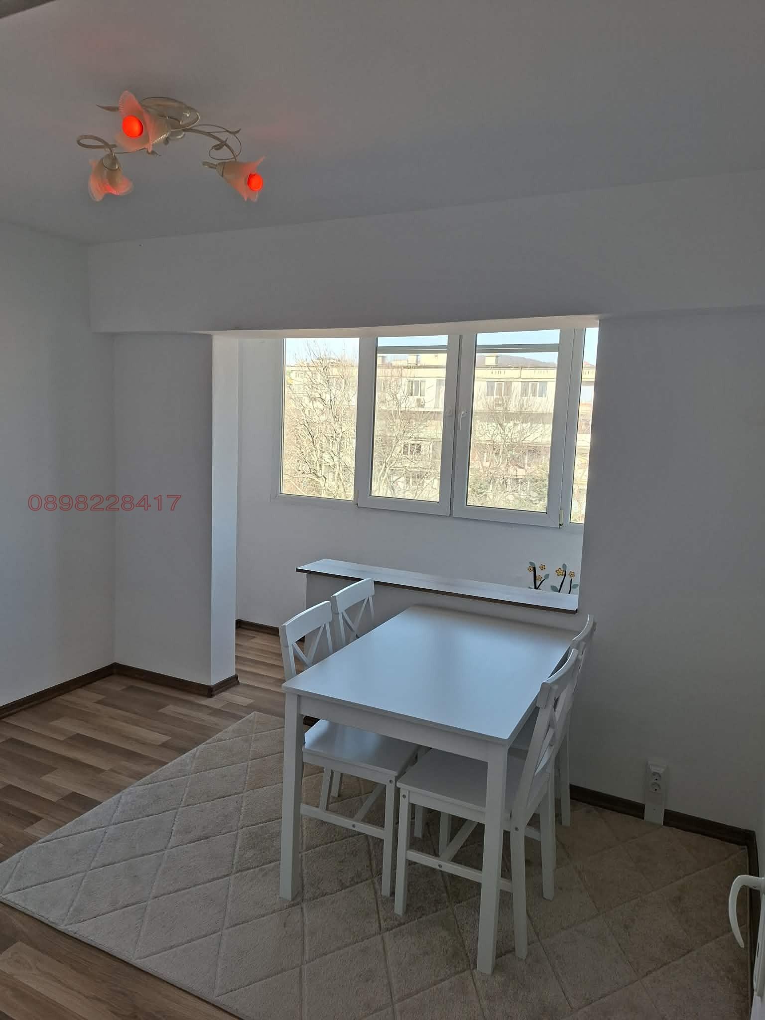 Продава апартамент с четири стаи в Цветен Квартал, гр. Варна