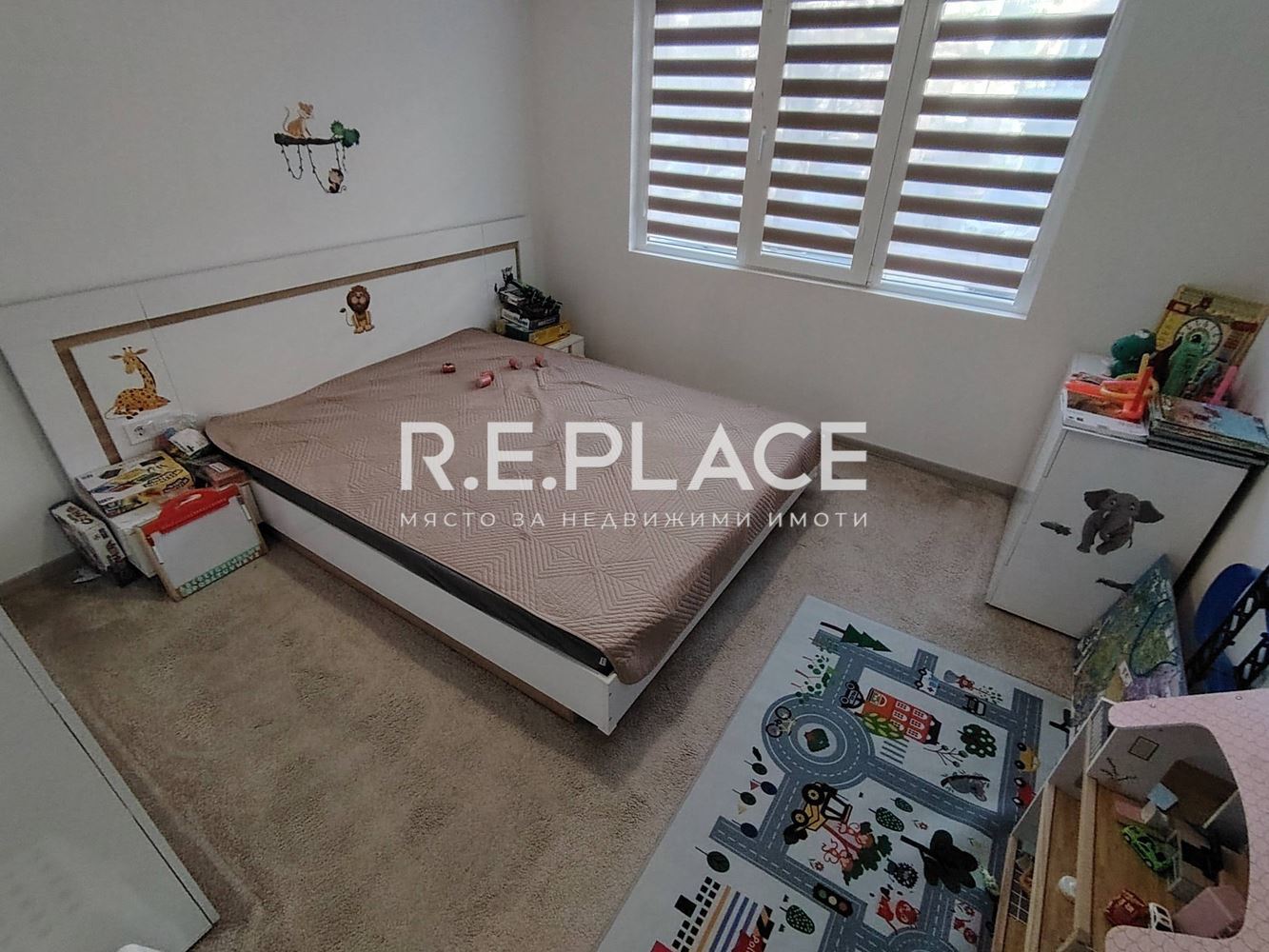 Просторен четиристаен апартамент с три спални – гр. Варна, кв. Левски