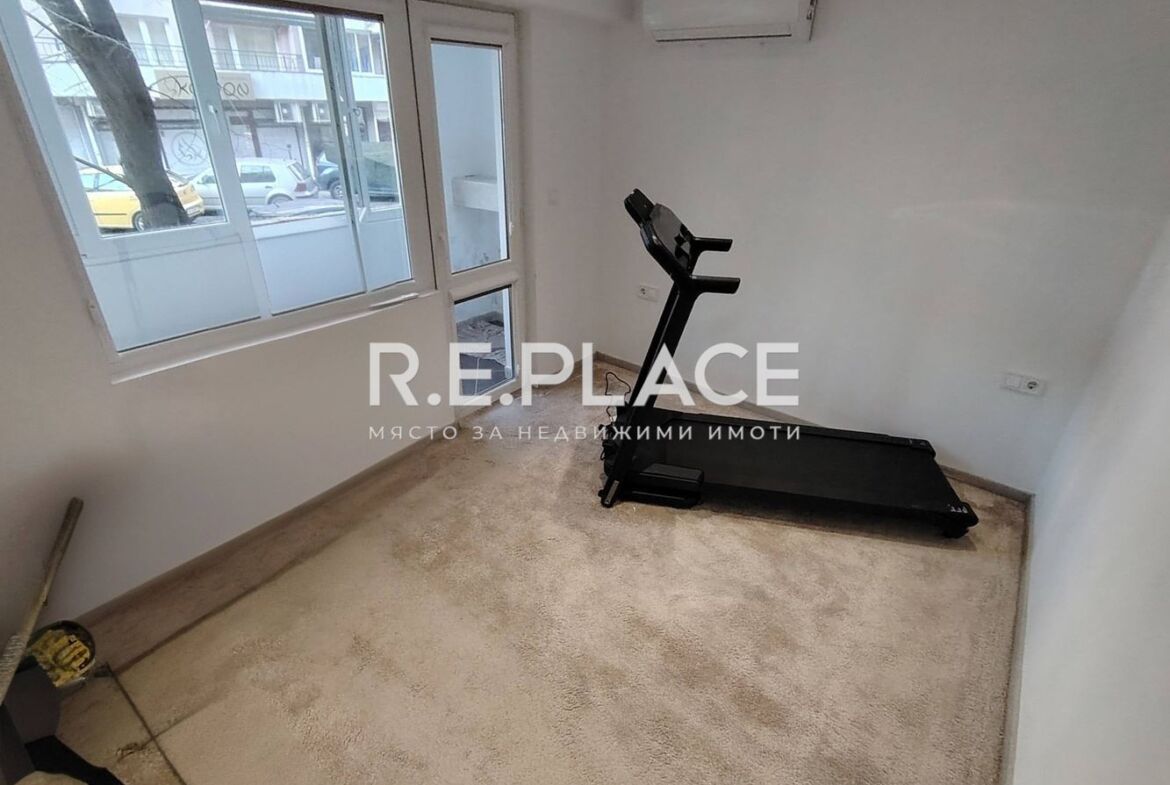 Просторен четиристаен апартамент с три спални – гр. Варна, кв. Левски