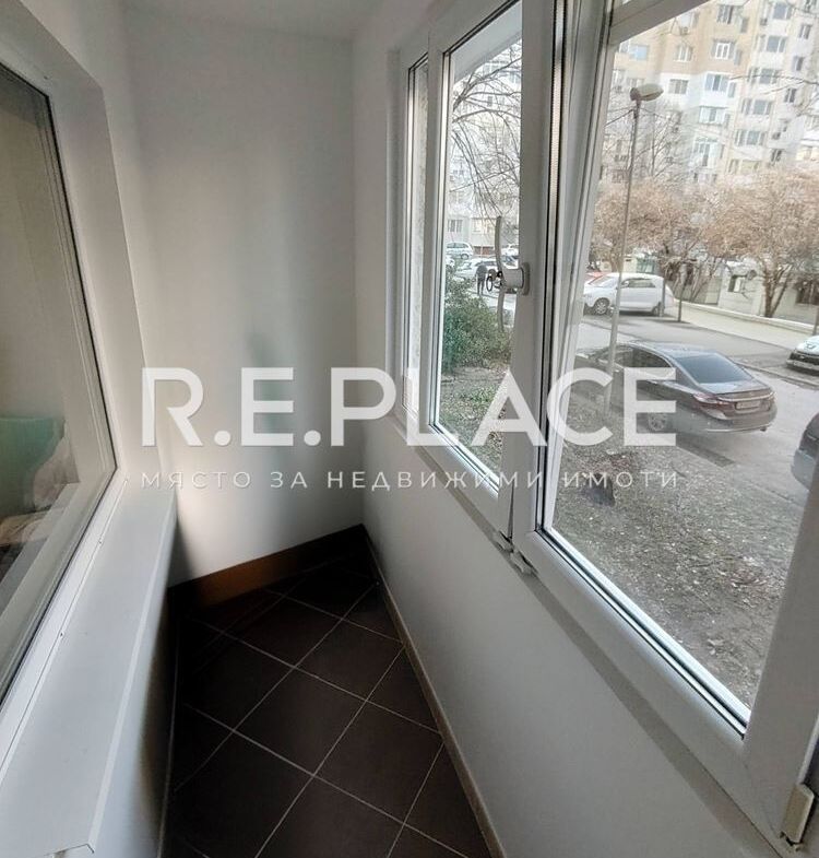 Просторен четиристаен апартамент с три спални – гр. Варна, кв. Левски