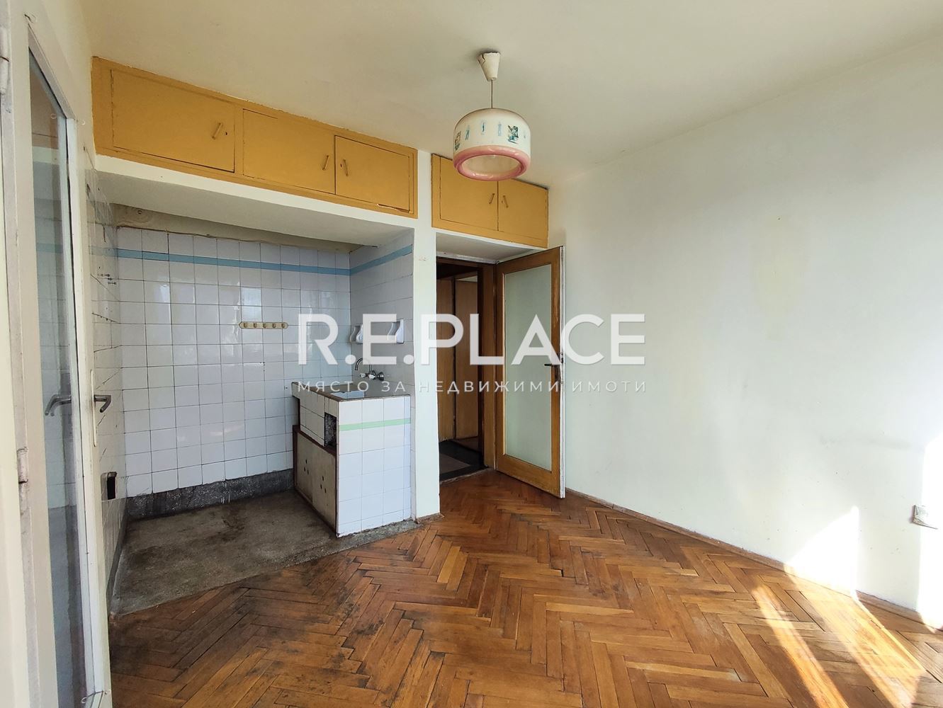 Предлага за продажба четиристаен апартамент гр. Варна, кв. Чайка