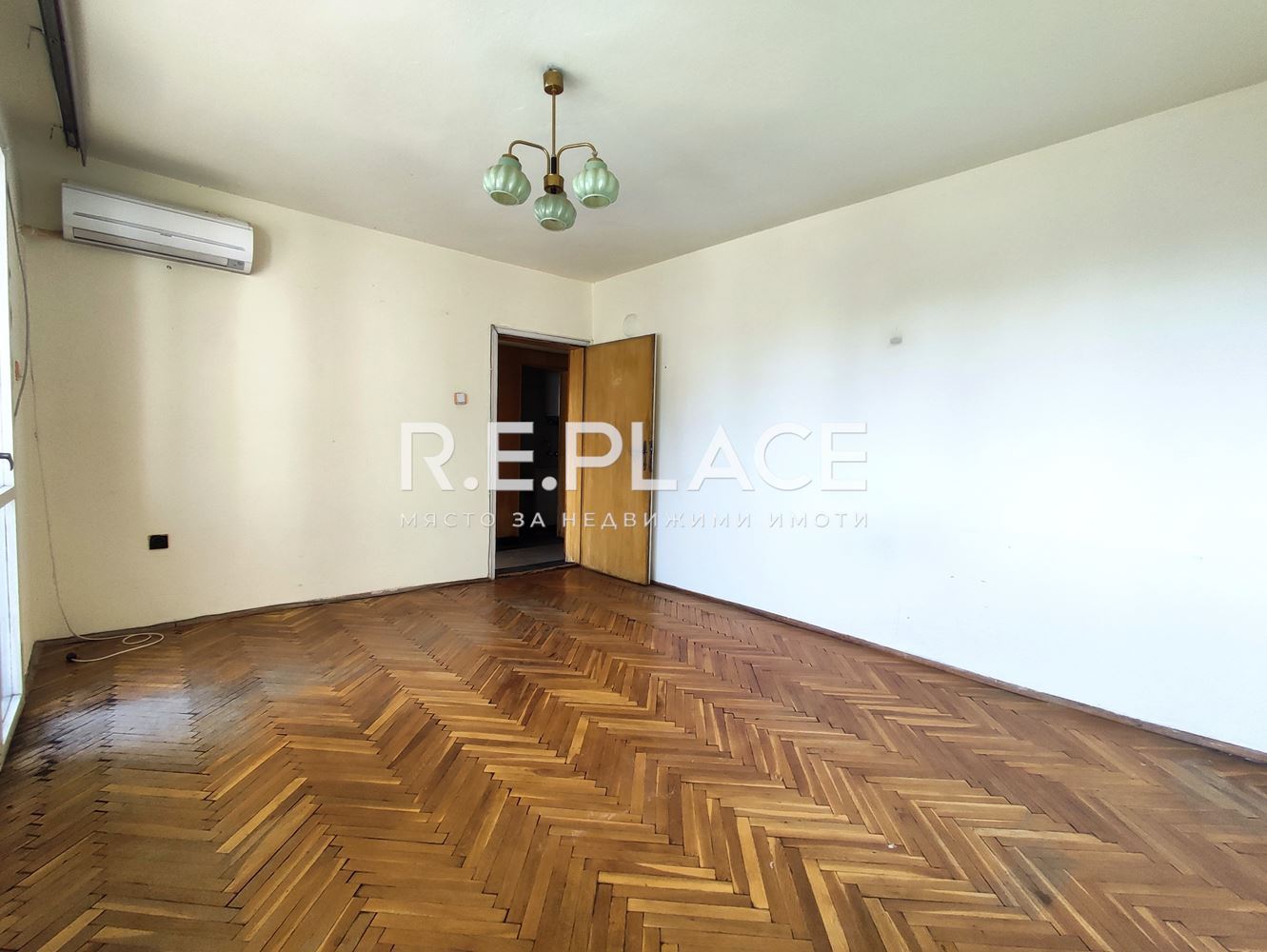 Предлага за продажба четиристаен апартамент гр. Варна, кв. Чайка