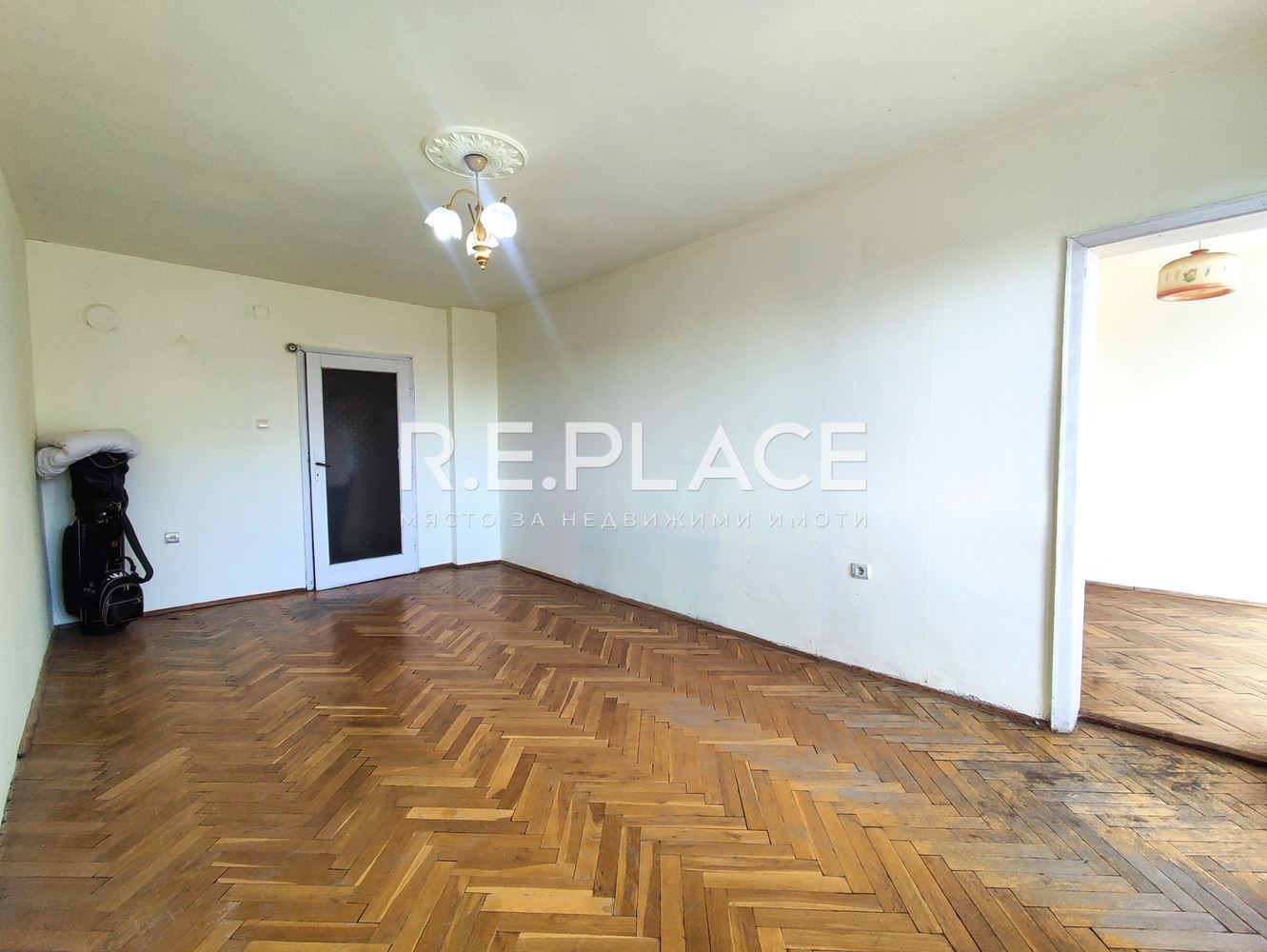 Предлага за продажба четиристаен апартамент гр. Варна, кв. Чайка