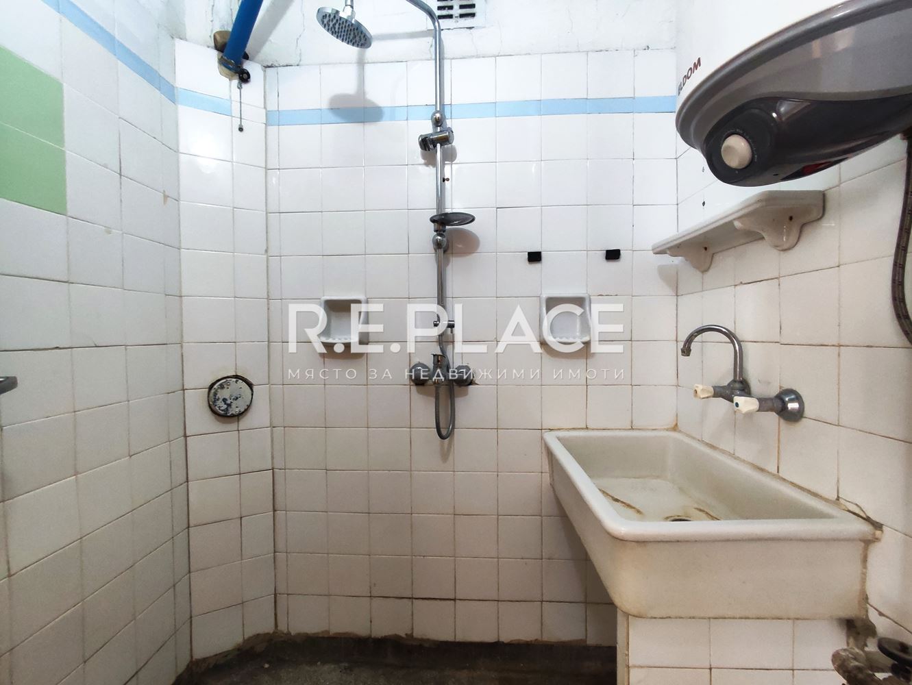 Предлага за продажба четиристаен апартамент гр. Варна, кв. Чайка