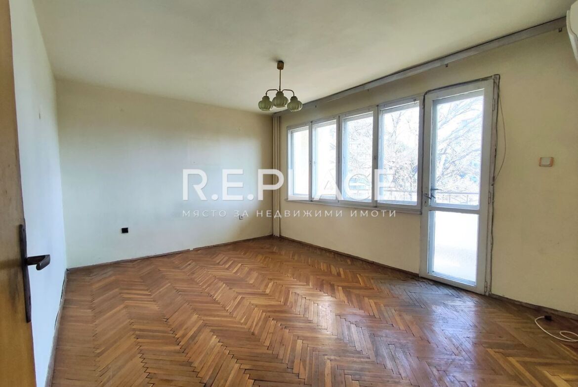 Предлага за продажба четиристаен апартамент гр. Варна, кв. Чайка