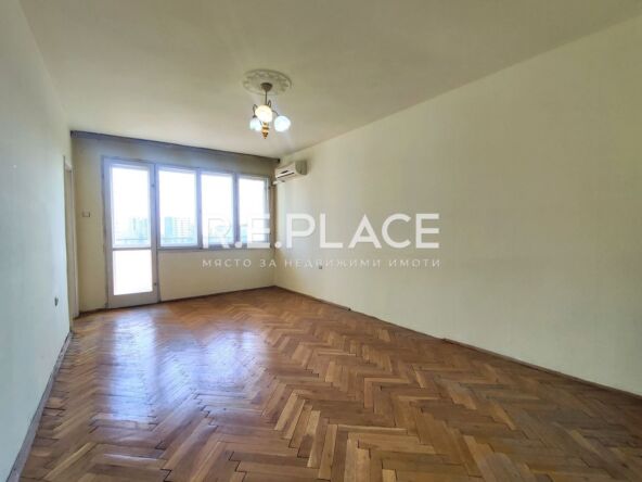 Предлага за продажба четиристаен апартамент гр. Варна, кв. Чайка