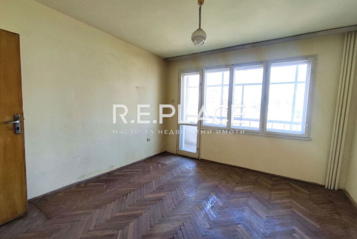 Предлага за продажба четиристаен апартамент гр. Варна, кв. Чайка