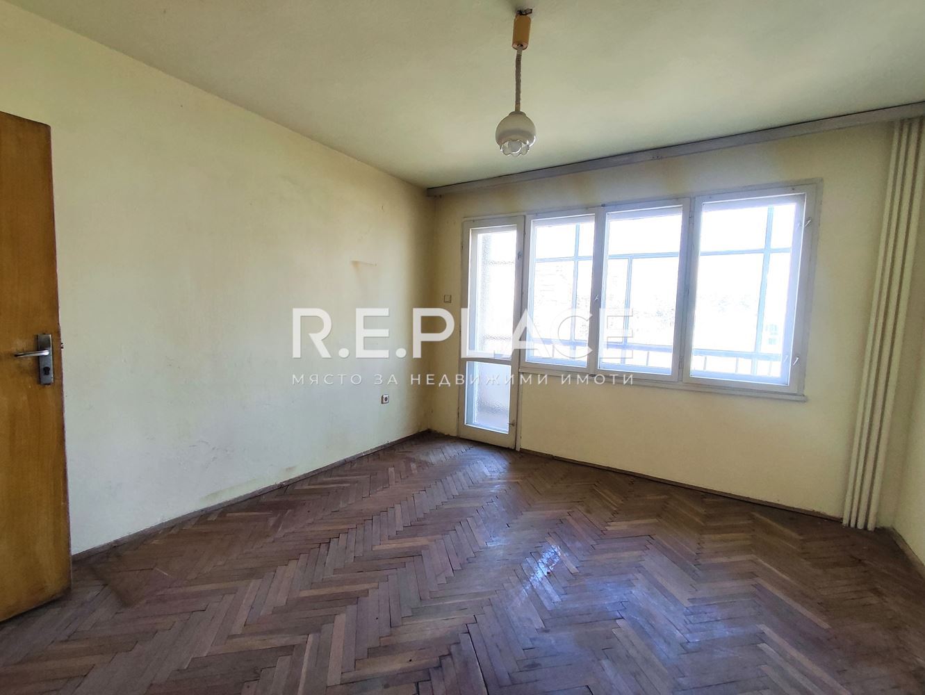 Предлага за продажба четиристаен апартамент гр. Варна, кв. Чайка