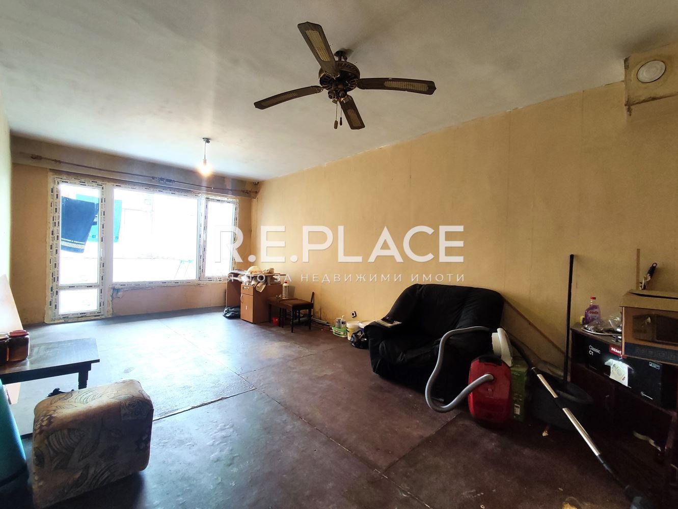 Апартамент с три стаи с потенциал за преустройство – гр. Варна, жк. Владислав Варненчик